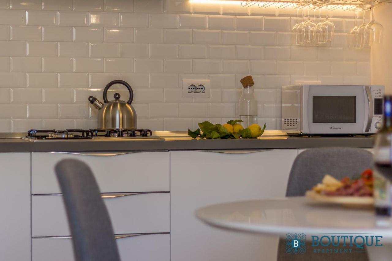 Boutique Apartment Eleganza Чиуси Экстерьер фото